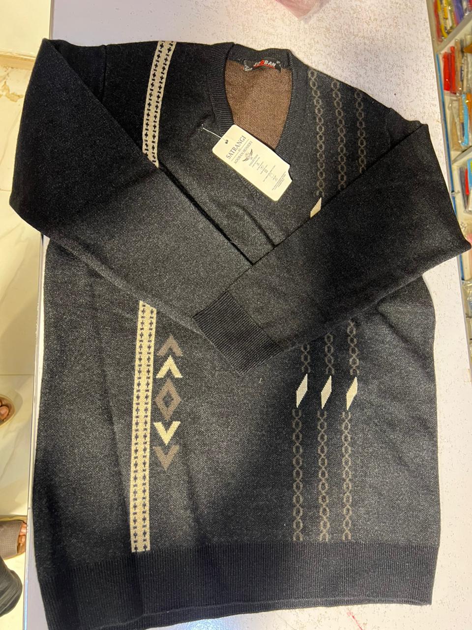 Men’s Winter Classic V-Neck Sweater – Soft Knit, Warm & Stylish